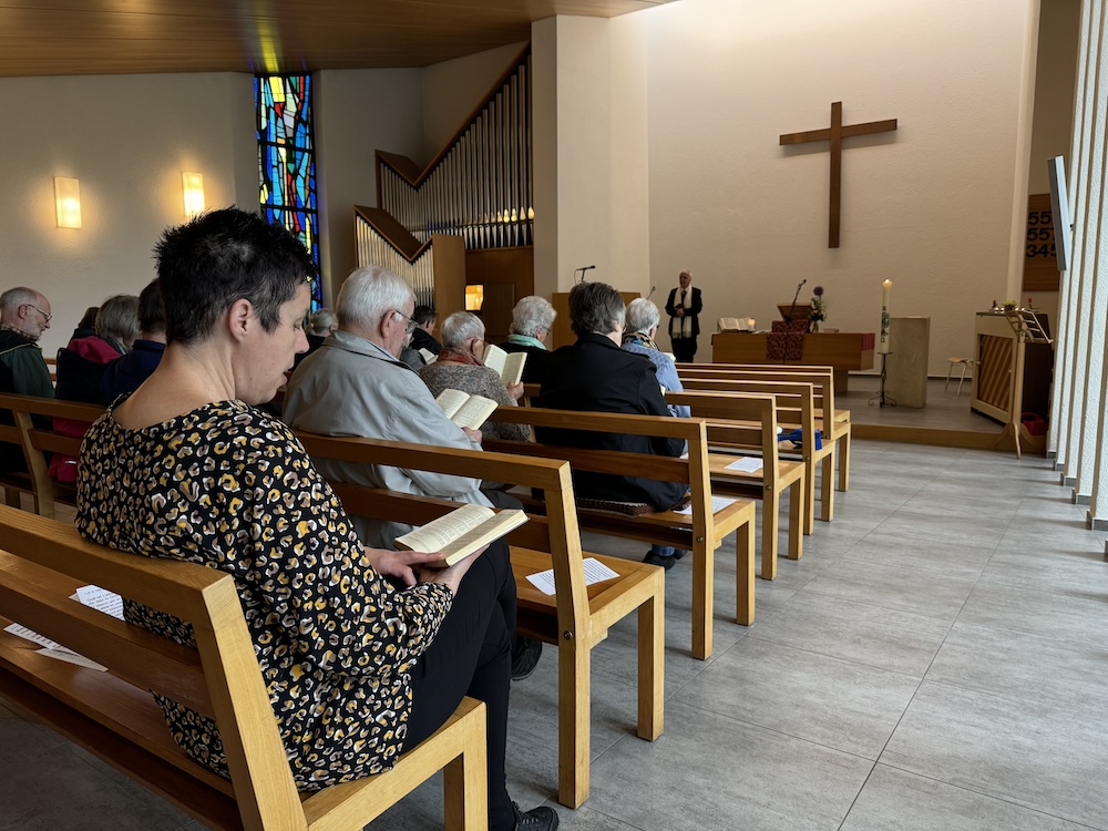 gut gefüllte Kirche Welschenrohr_13ugiet8fka90.jpeg
