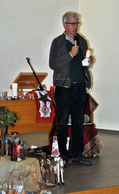 Burkhard_Weihnacht_neu.jpg Burkhard_Weihnacht_neu.jpg